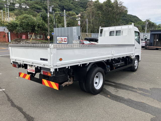 三菱ふそうキャンター平ボディ小型（2t・3t）[写真02]