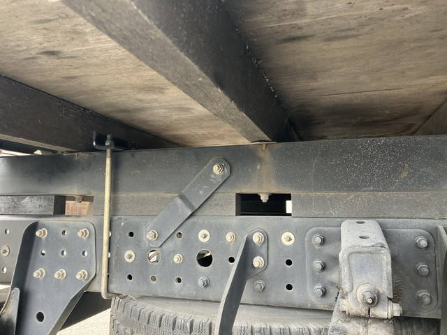 三菱ふそうキャンター平ボディ小型（2t・3t）[写真20]