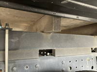 三菱ふそうキャンター平ボディ小型（2t・3t）[写真22]