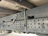 三菱ふそうキャンター平ボディ小型（2t・3t）[写真24]