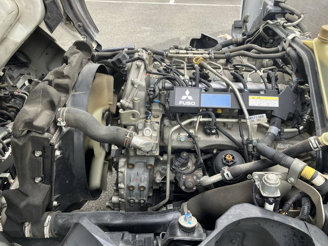 三菱ふそうキャンター平ボディ小型（2t・3t）[写真27]