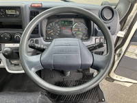 三菱ふそうキャンター平ボディ小型（2t・3t）[写真35]