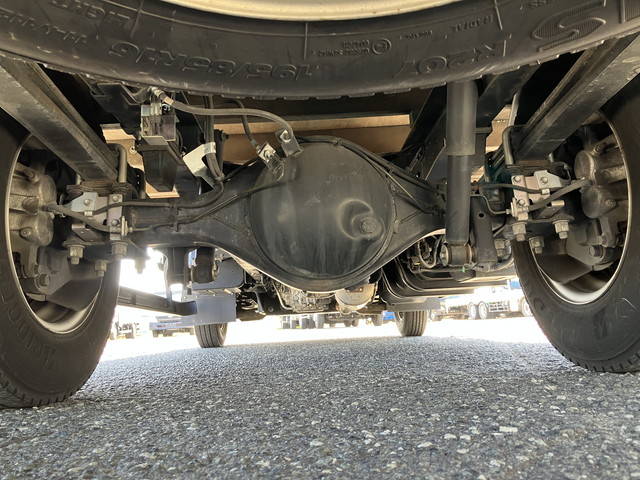 いすゞエルフ平ボディ小型（2t・3t）[写真25]