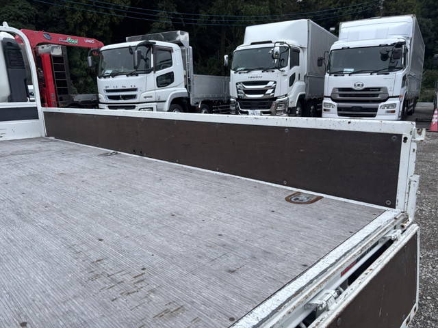 日野デュトロ平ボディ小型（2t・3t）[写真12]