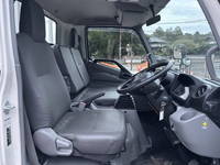 日野デュトロ平ボディ小型（2t・3t）[写真14]