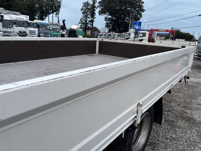 日野デュトロ平ボディ小型（2t・3t）[写真35]