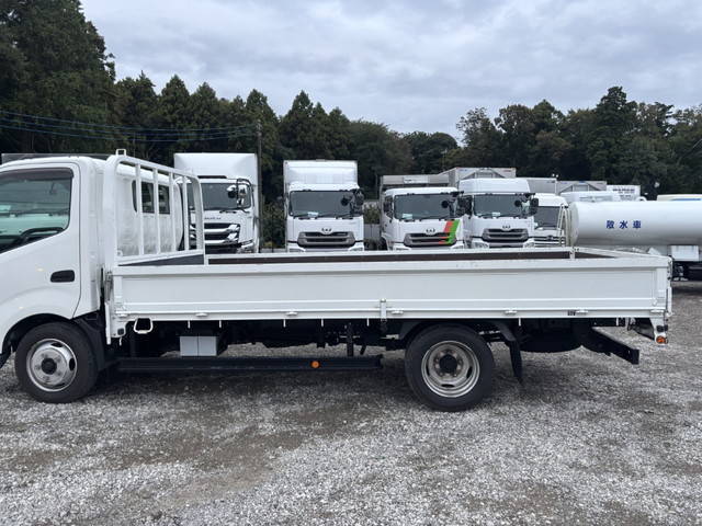 日野デュトロ平ボディ小型（2t・3t）[写真07]