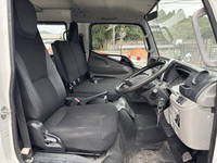 三菱ふそうキャンターダブルキャブ（Wキャブ）小型（2t・3t）[写真14]