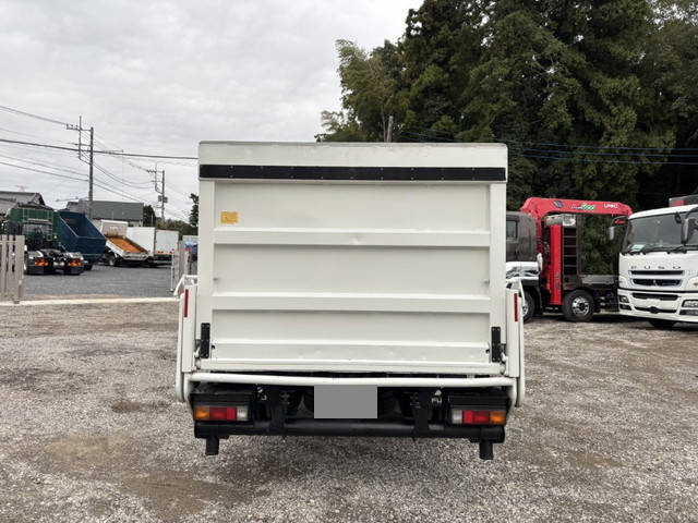 三菱ふそうキャンターダブルキャブ（Wキャブ）小型（2t・3t）[写真05]