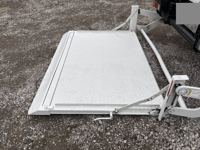 三菱ふそうキャンターダブルキャブ（Wキャブ）小型（2t・3t）[写真07]