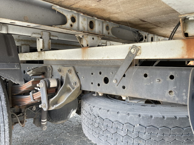 日野デュトロ平ボディ小型（2t・3t）[写真19]