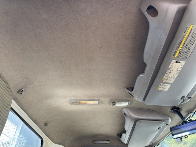 日野デュトロ平ボディ小型（2t・3t）[写真32]