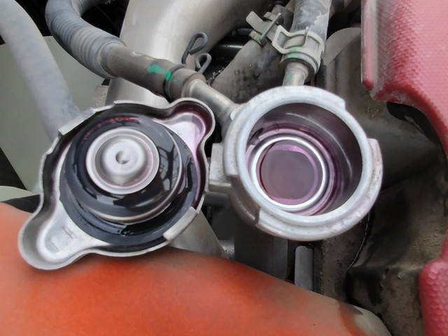 日野デュトロ平ボディ小型（2t・3t）[写真10]