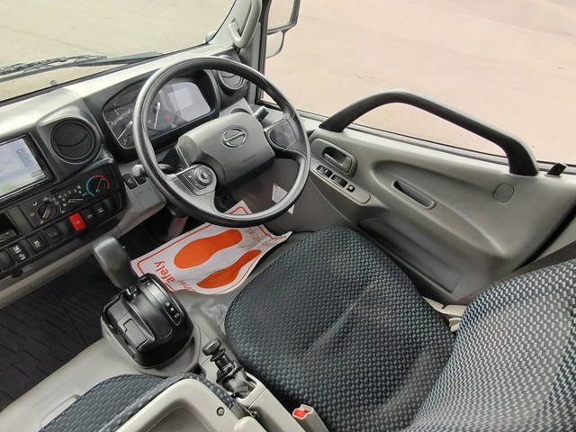 日野デュトロ平ボディ小型（2t・3t）[写真20]