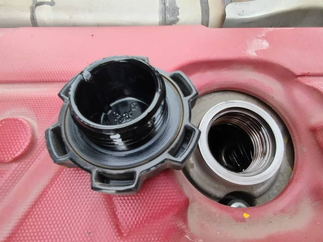 日野デュトロ平ボディ小型（2t・3t）[写真09]