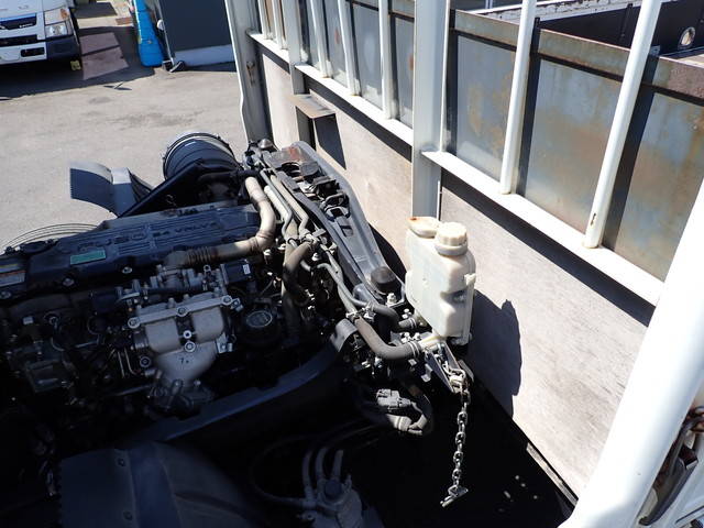 三菱ふそうファイター平ボディ中型（4t）[写真10]