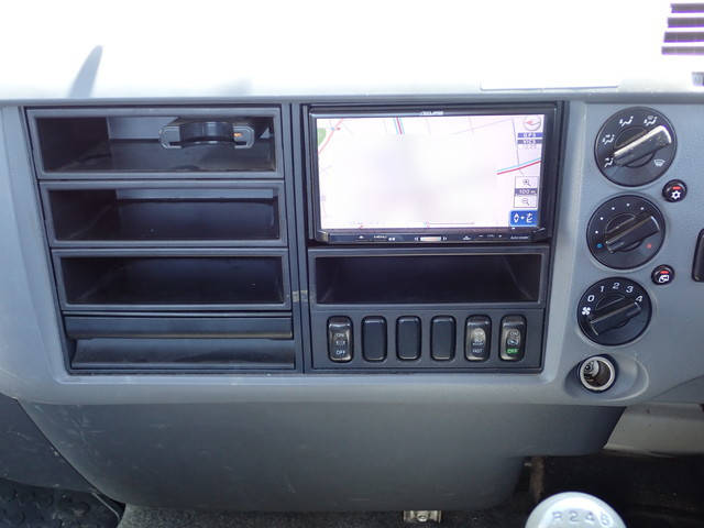 三菱ふそうファイター平ボディ中型（4t）[写真21]