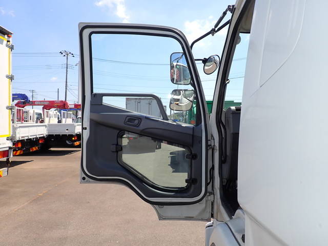 三菱ふそうファイター平ボディ中型（4t）[写真22]
