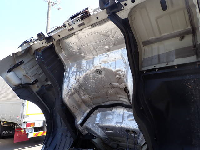三菱ふそうファイター平ボディ中型（4t）[写真28]