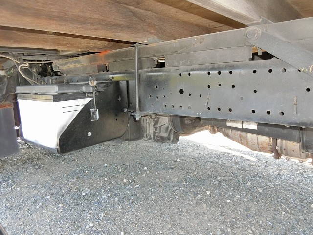 いすゞエルフ幌ウイング小型（2t・3t）[写真21]