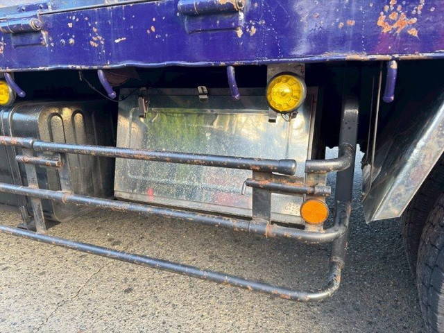 UDトラックスクオン平ボディ大型（10t）[写真10]