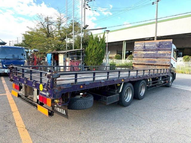 UDトラックスクオン平ボディ大型（10t）[写真04]