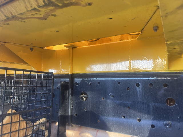 日野レンジャー汚泥吸引車中型（4t）[写真18]