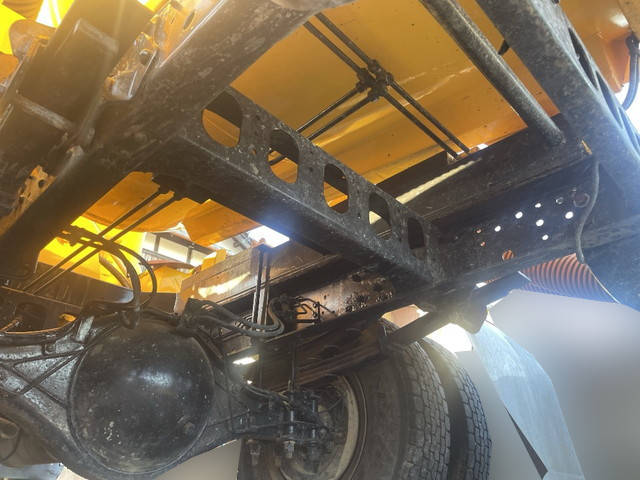 日野レンジャー汚泥吸引車中型（4t）[写真23]