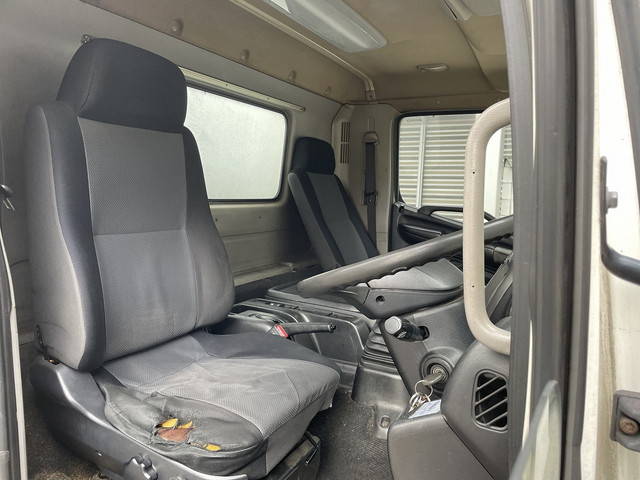 日野レンジャーパネルバン中型（4t）[写真14]