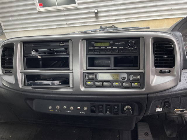 日野レンジャーパネルバン中型（4t）[写真16]