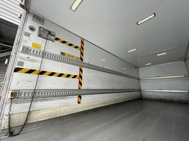 日野レンジャーパネルバン中型（4t）[写真21]