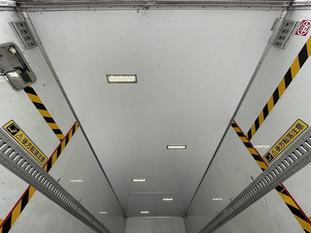 日野レンジャーパネルバン中型（4t）[写真24]