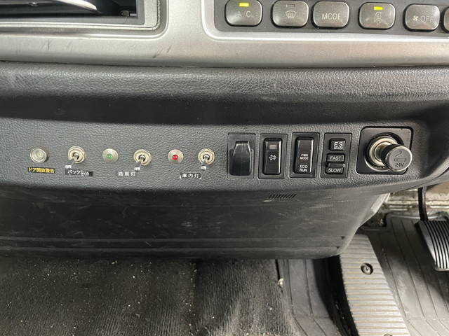 日野レンジャーパネルバン中型（4t）[写真34]