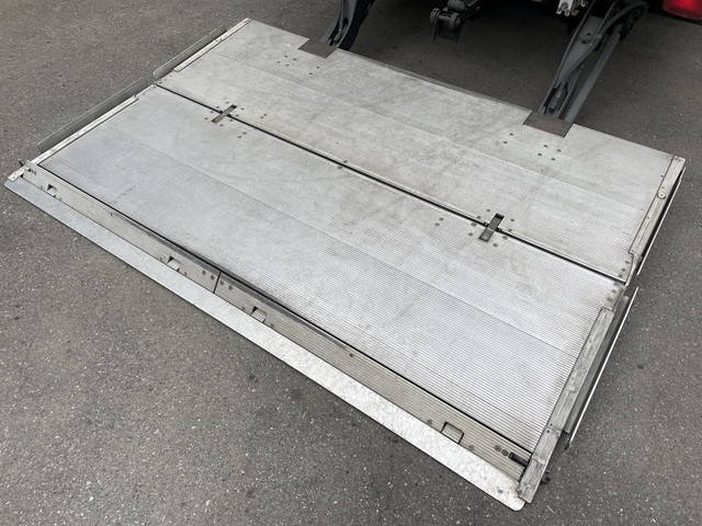 日野レンジャーパネルバン中型（4t）[写真05]