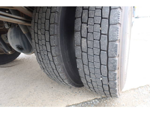 日野レンジャー平ボディ中型（4t）[写真13]