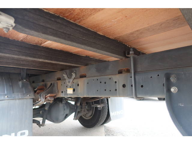 日野レンジャー平ボディ中型（4t）[写真16]