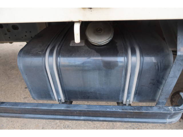 日野レンジャー平ボディ中型（4t）[写真17]