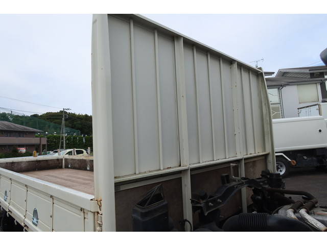 日野レンジャー平ボディ中型（4t）[写真21]