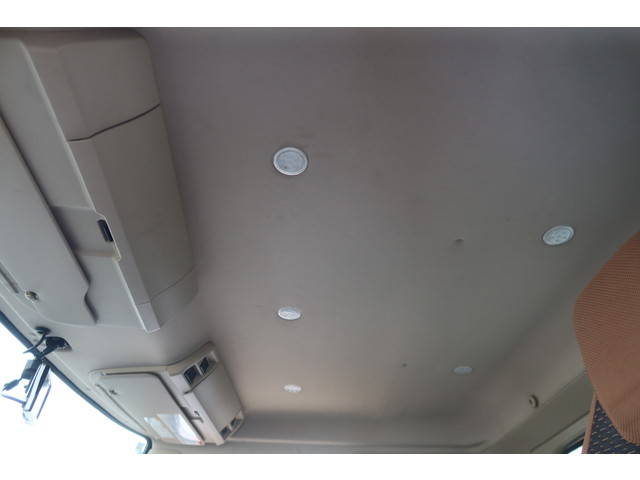 日野レンジャー平ボディ中型（4t）[写真30]