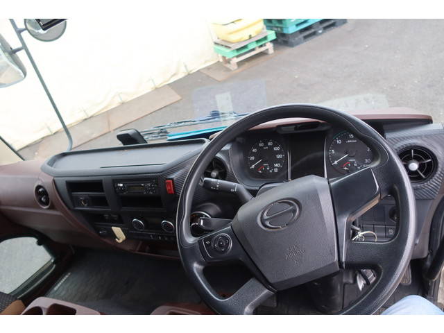 日野レンジャー平ボディ中型（4t）[写真35]