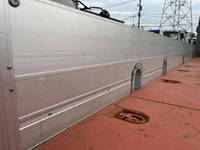 UDトラックスコンドルアルミブロック中型（4t）[写真13]