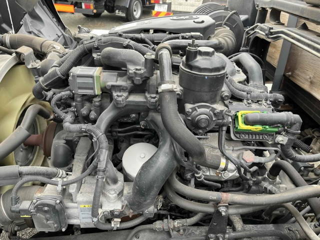 UDトラックスコンドルアルミブロック中型（4t）[写真23]