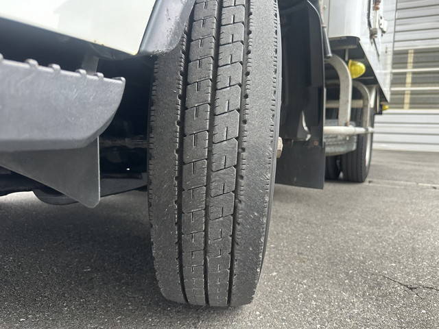 いすゞエルフ冷凍車（冷蔵車）小型（2t・3t）[写真11]