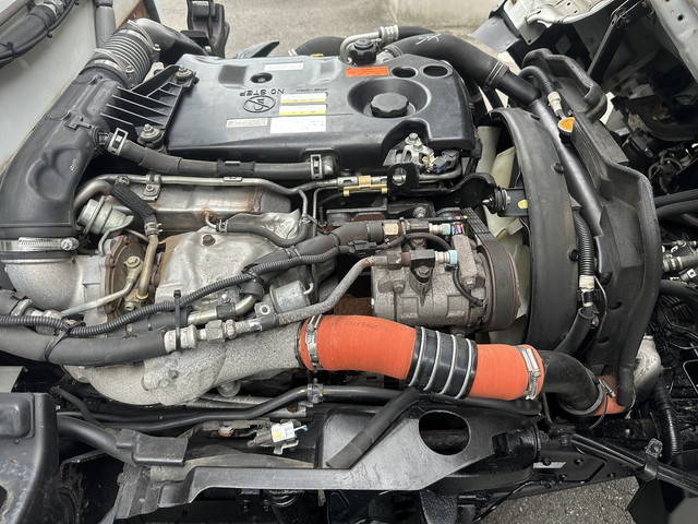 いすゞエルフ冷凍車（冷蔵車）小型（2t・3t）[写真25]