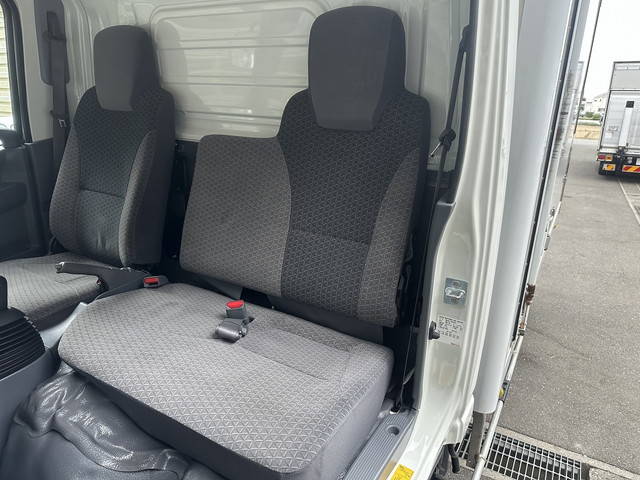 いすゞエルフ冷凍車（冷蔵車）小型（2t・3t）[写真30]