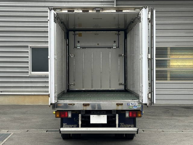 いすゞエルフ冷凍車（冷蔵車）小型（2t・3t）[写真05]