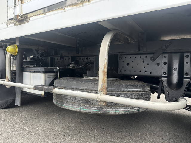 いすゞエルフ冷凍車（冷蔵車）小型（2t・3t）[写真07]