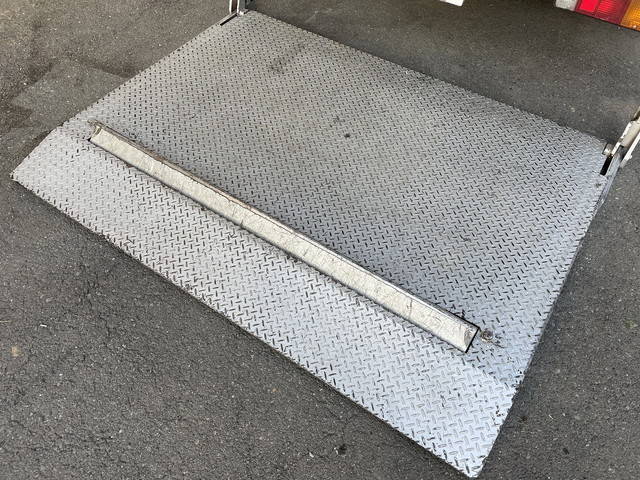 トヨタダイナアルミバン小型（2t・3t）[写真05]