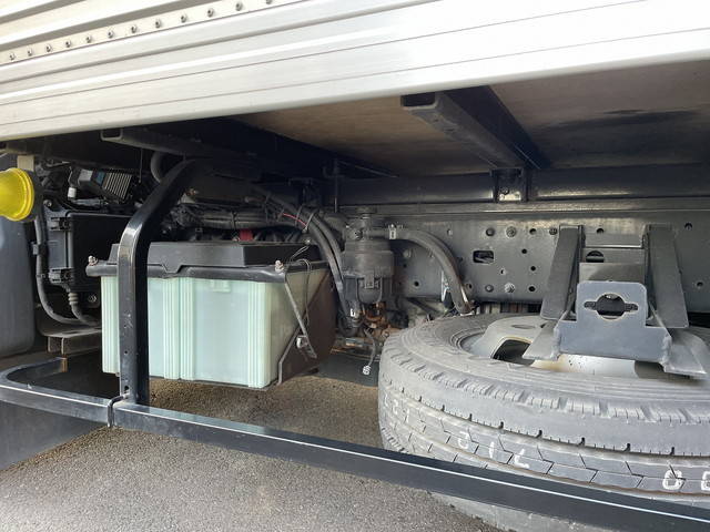 トヨタダイナアルミバン小型（2t・3t）[写真08]