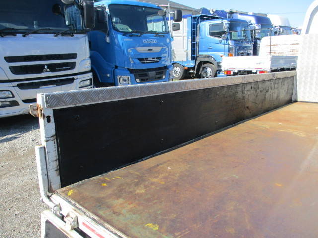 いすゞエルフ平ボディ小型（2t・3t）[写真21]